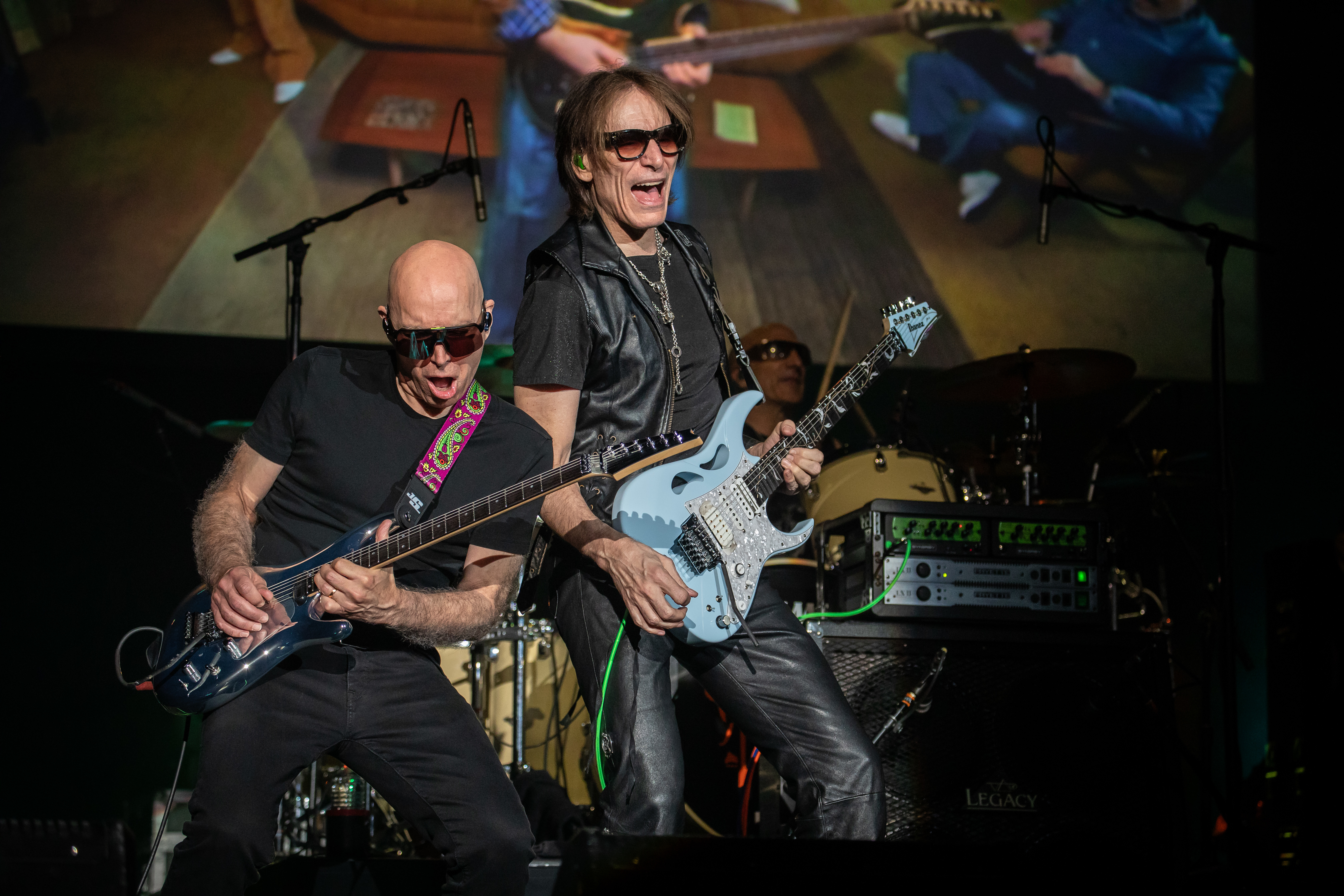 JoeSatriani SteveVai Photo©JonLuini
