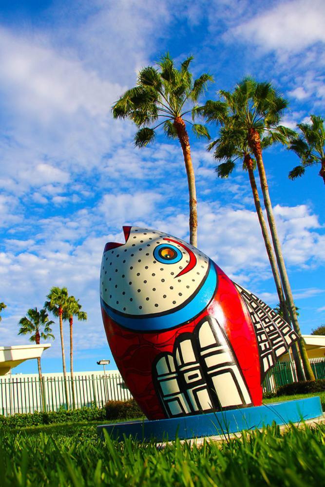 Pompano Pop. Artist: Jim Collins