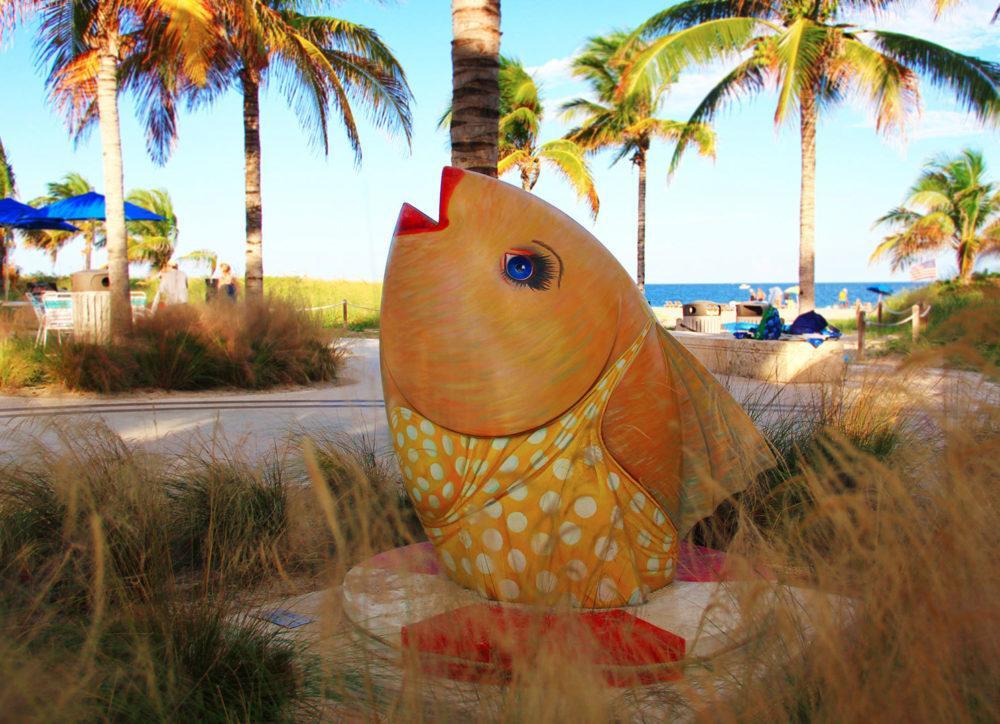 Yellow Polka Dots. Artist: Brenda Gordon